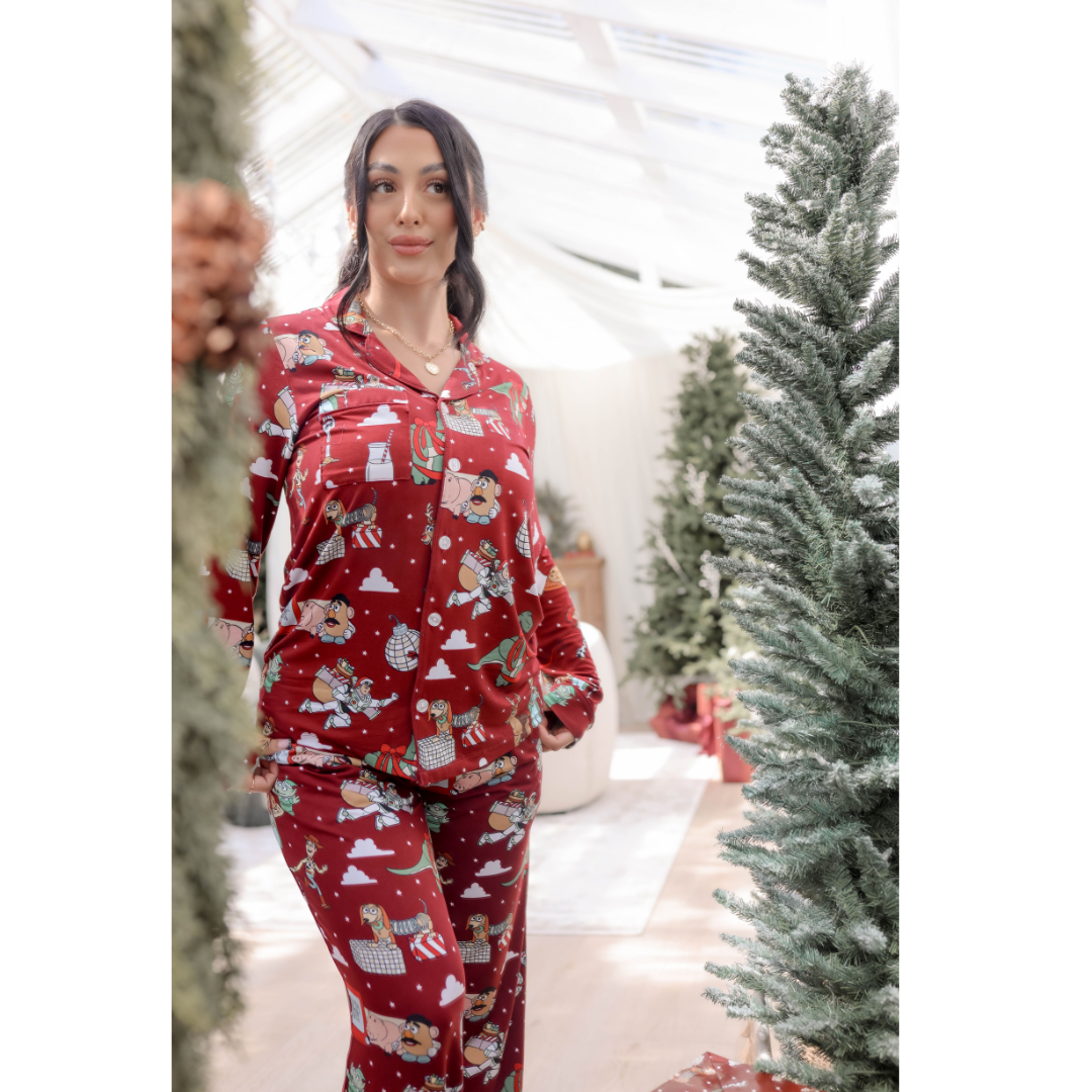 TOYS ON CHRISTMAS MORNING FAMILY MATCHING BAMBOO-