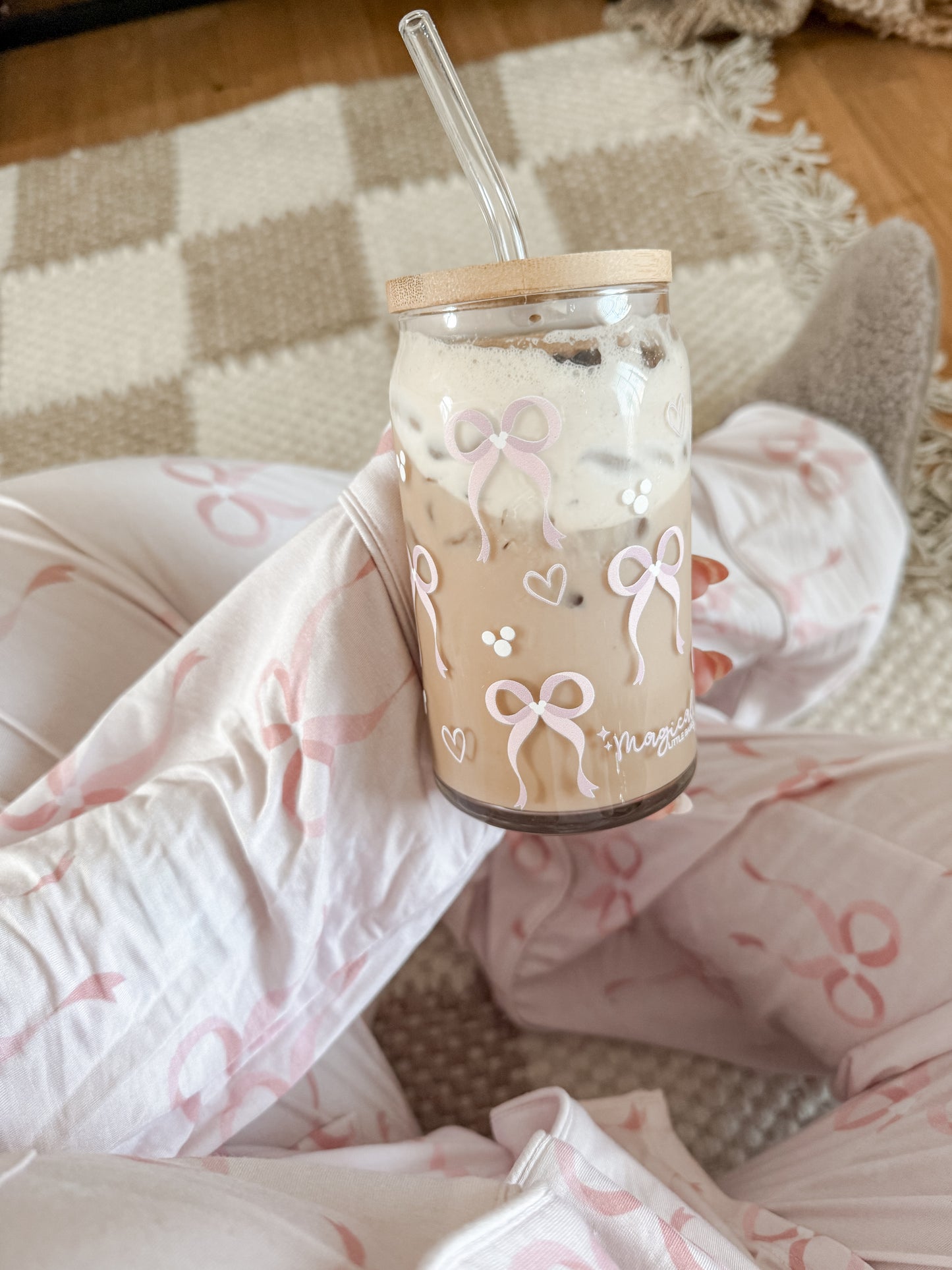 Pink Dainty Bows Glass Can Set