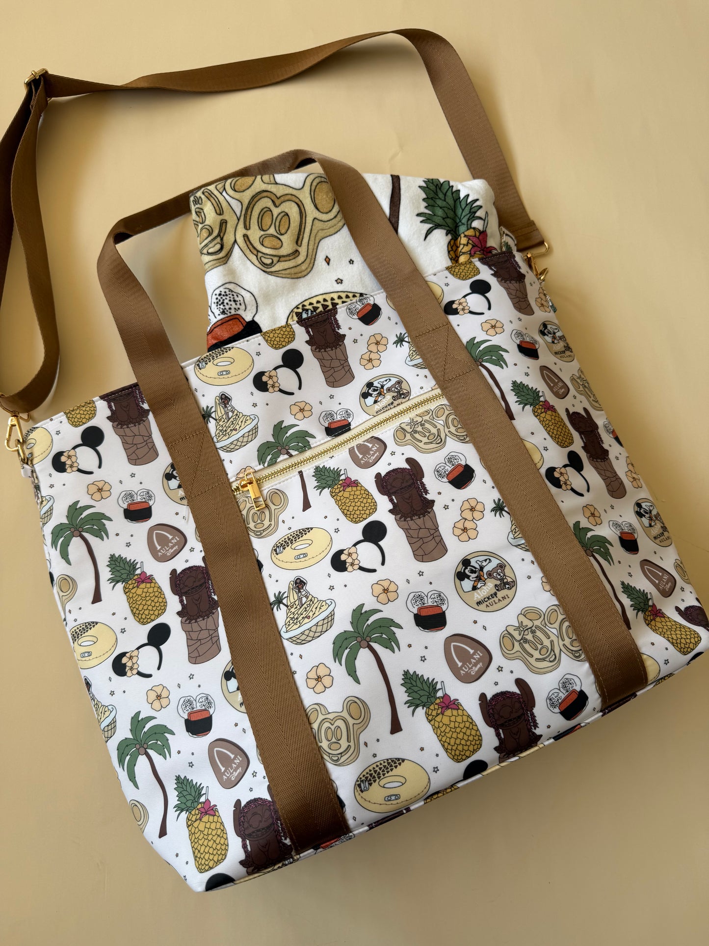 Aulani Waterproof ToteBag *READY TO SHIP