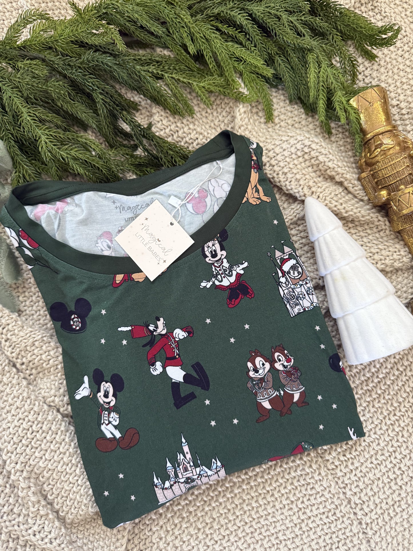 HOLIDAY MAGIC FAMILY MATCHING BAMBOO