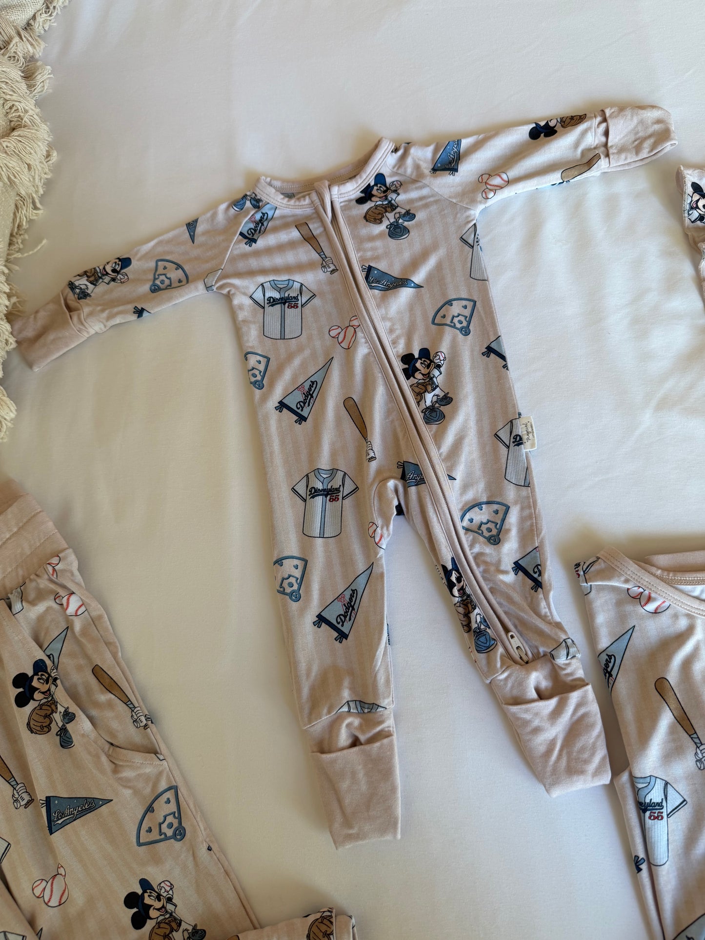 L A D O D G E R S Bamboo Family Matching
