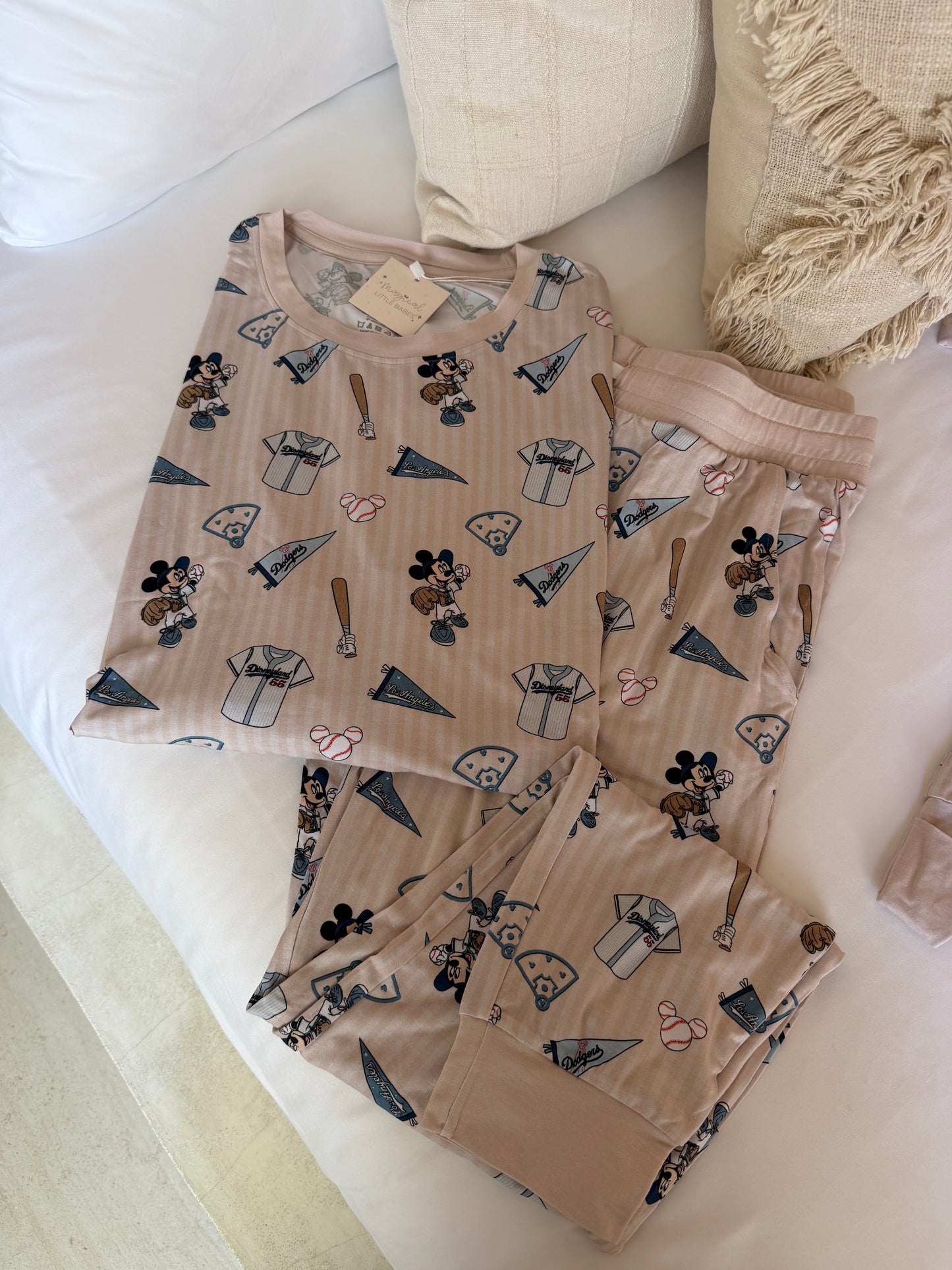 L A D O D G E R S Bamboo Family Matching