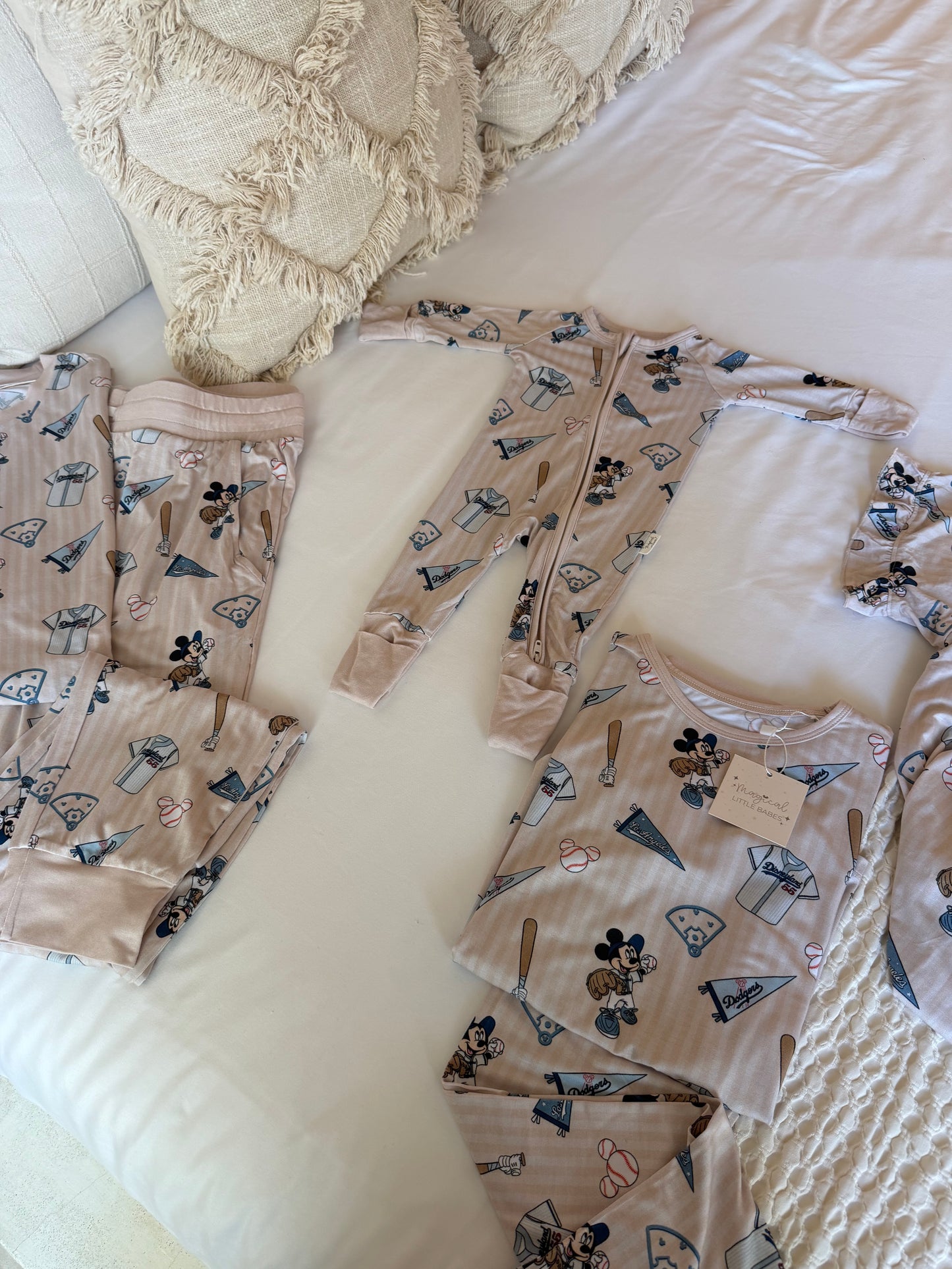 L A D O D G E R S Bamboo Family Matching